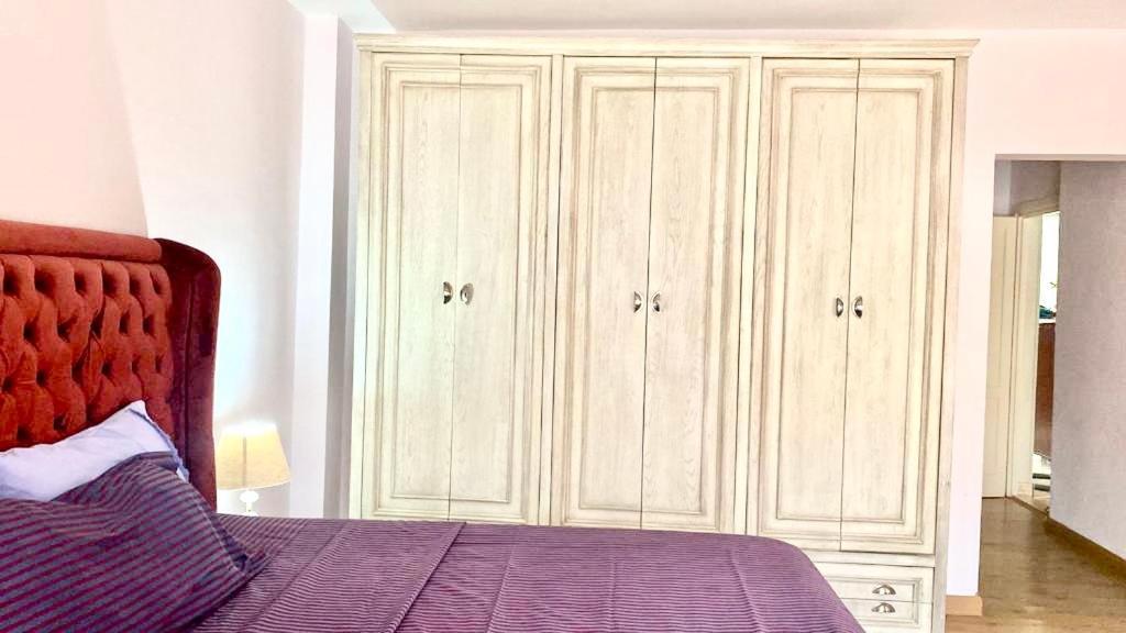 Luxurious 3 Bedroom Rustic Apartment Overlooking Huge Garden - For Families And Couples El El Cairo Exterior foto
