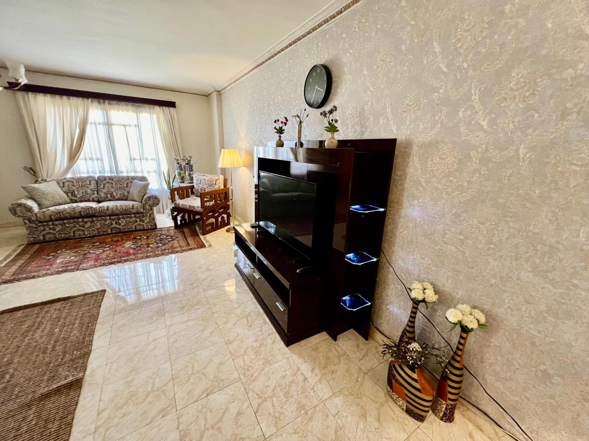 Luxurious 3 Bedroom Rustic Apartment Overlooking Huge Garden - For Families And Couples El El Cairo Exterior foto