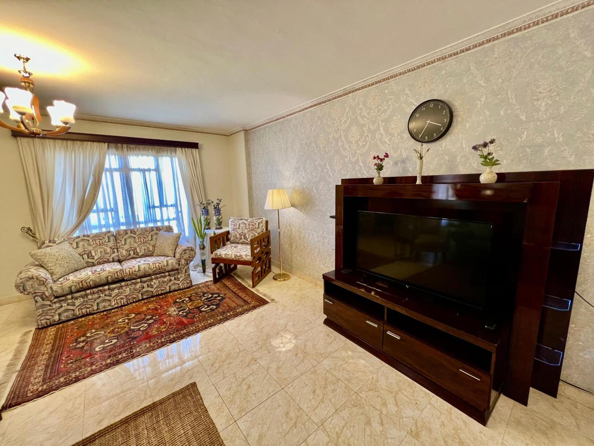 Luxurious 3 Bedroom Rustic Apartment Overlooking Huge Garden - For Families And Couples El El Cairo Exterior foto